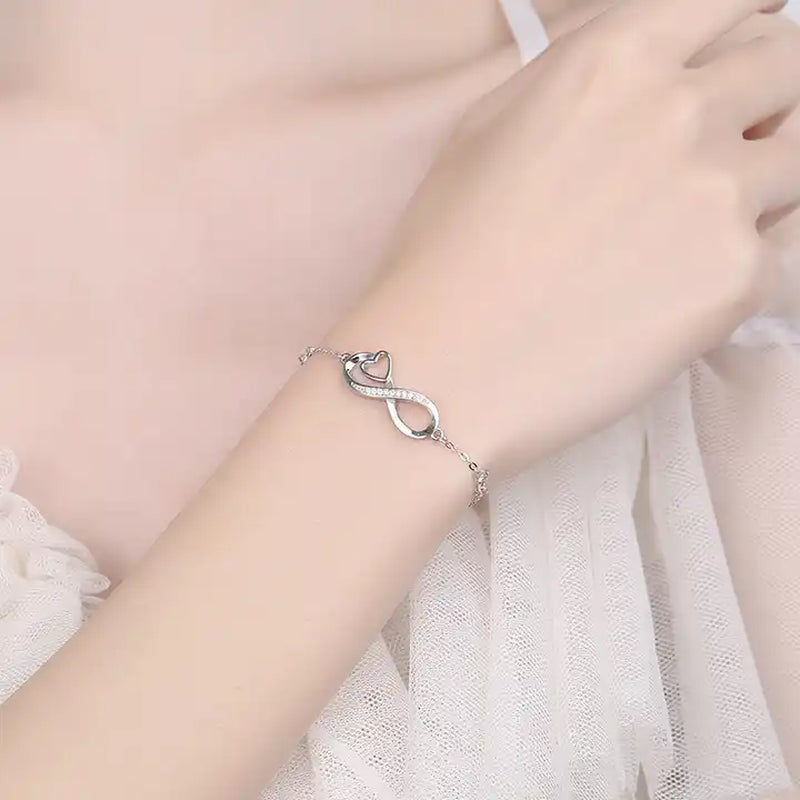 Infinite Affection Heart Bracelet