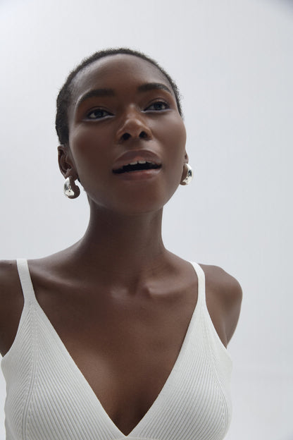 Sculptural Gold Crescent Earrings – Elegant Electroformed S999 Silver Hoops