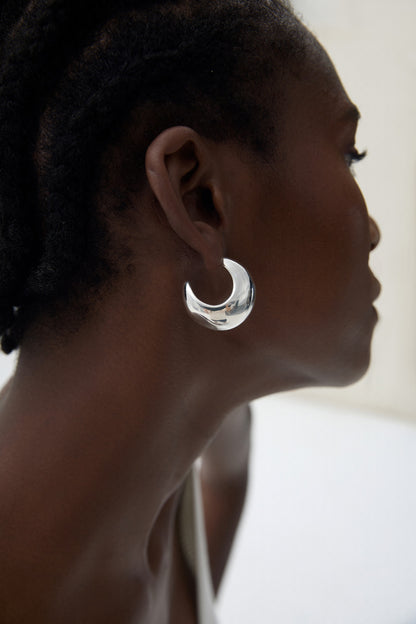 Sculptural Gold Crescent Earrings – Elegant Electroformed S999 Silver Hoops