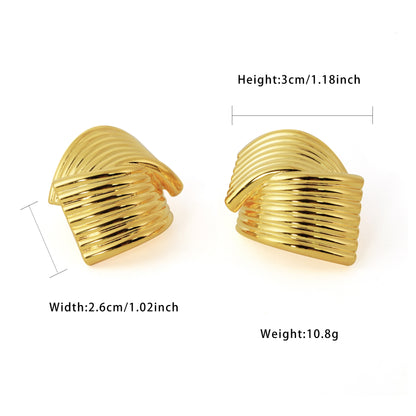 Timeless Gold-Tone Ribbed Knot Earrings – Elegant Vintage Style